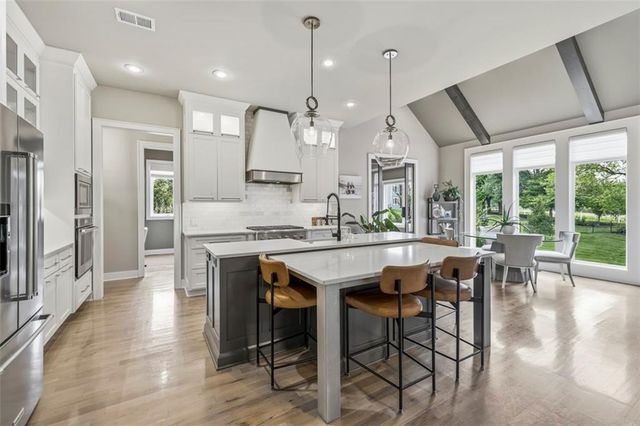 11211 W 171st Terrace, Overland Park, KS 66221