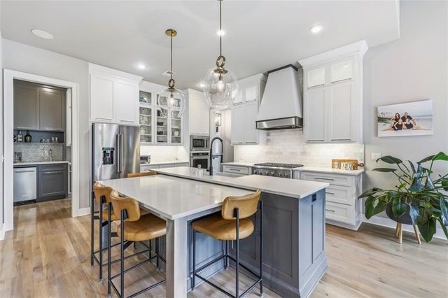 11211 W 171st Terrace, Overland Park, KS 66221