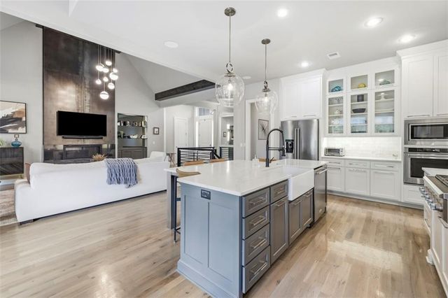 11211 W 171st Terrace, Overland Park, KS 66221