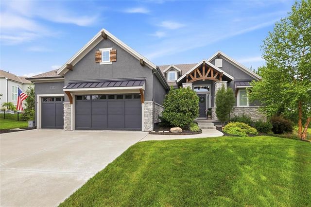 11211 W 171st Terrace, Overland Park, KS 66221