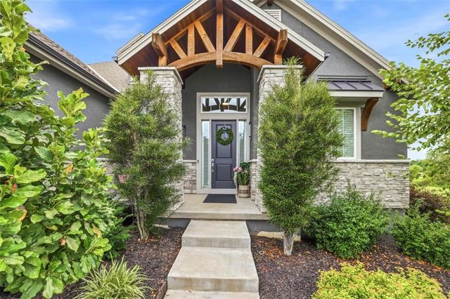 11211 W 171st Terrace, Overland Park, KS 66221