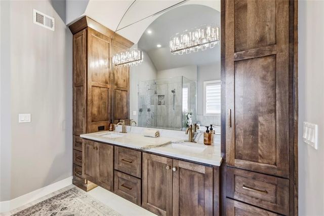 11211 W 171st Terrace, Overland Park, KS 66221