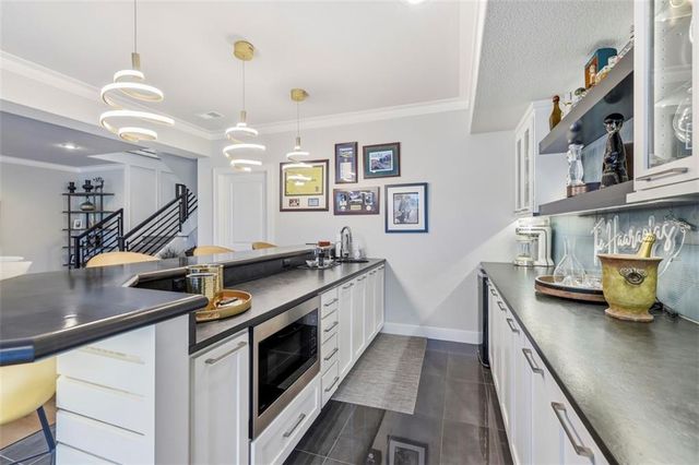 11211 W 171st Terrace, Overland Park, KS 66221
