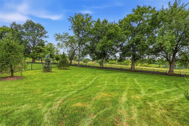 11211 W 171st Terrace, Overland Park, KS 66221
