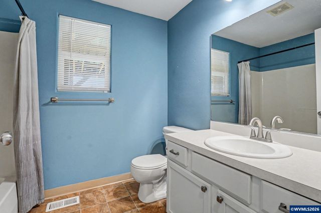 634 S Sunrise Dr, Jefferson, OR 97352