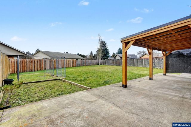 634 S Sunrise Dr, Jefferson, OR 97352