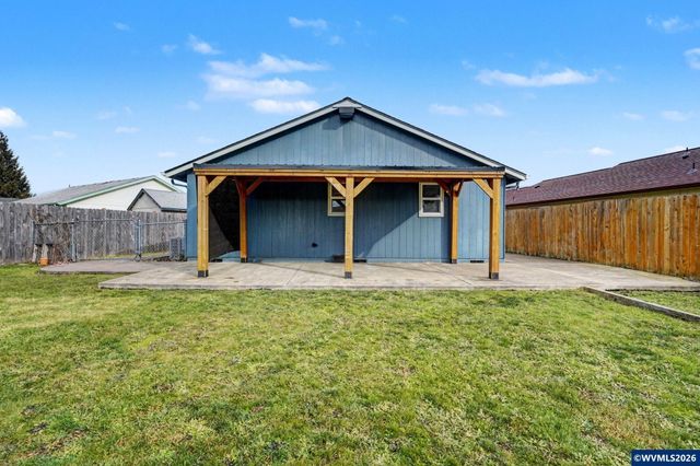 634 S Sunrise Dr, Jefferson, OR 97352