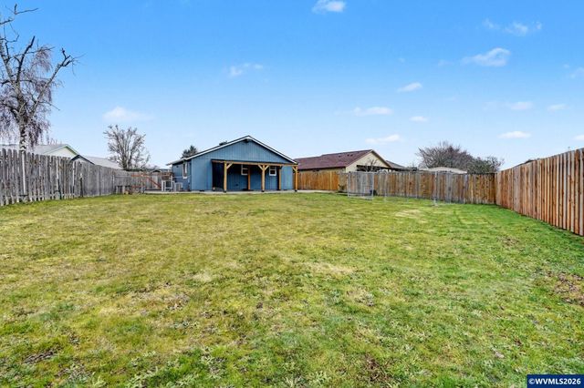 634 S Sunrise Dr, Jefferson, OR 97352