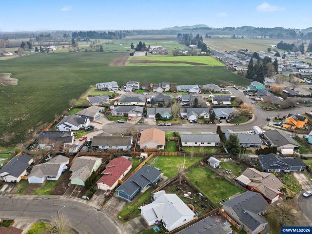 634 S Sunrise Dr, Jefferson, OR 97352