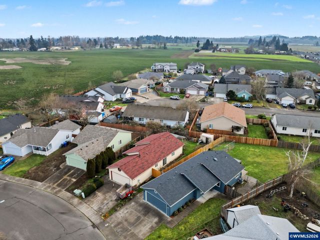 634 S Sunrise Dr, Jefferson, OR 97352