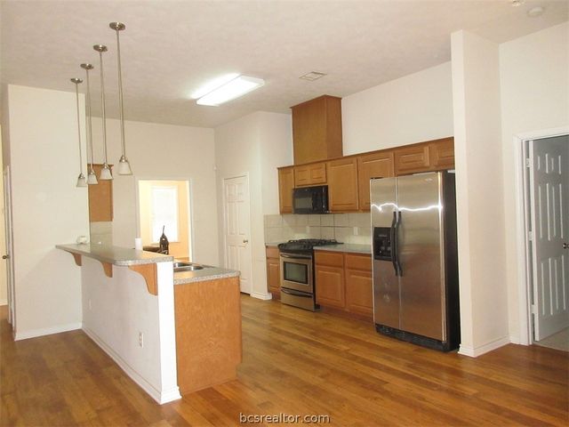 1105 Hopewell Court, College Station, TX 77845