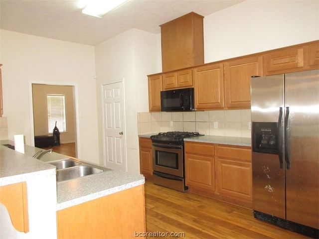 1105 Hopewell Court, College Station, TX 77845