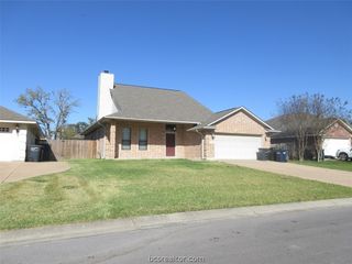 1105 Hopewell Court, College Station, TX 77845