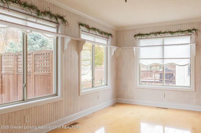 293 Vansickle Drive 18, Charlotte, MI 48813