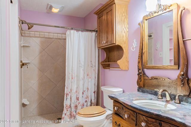 293 Vansickle Drive 18, Charlotte, MI 48813