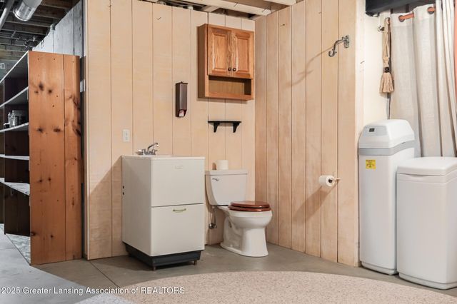 293 Vansickle Drive 18, Charlotte, MI 48813