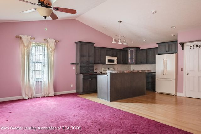 293 Vansickle Drive 18, Charlotte, MI 48813