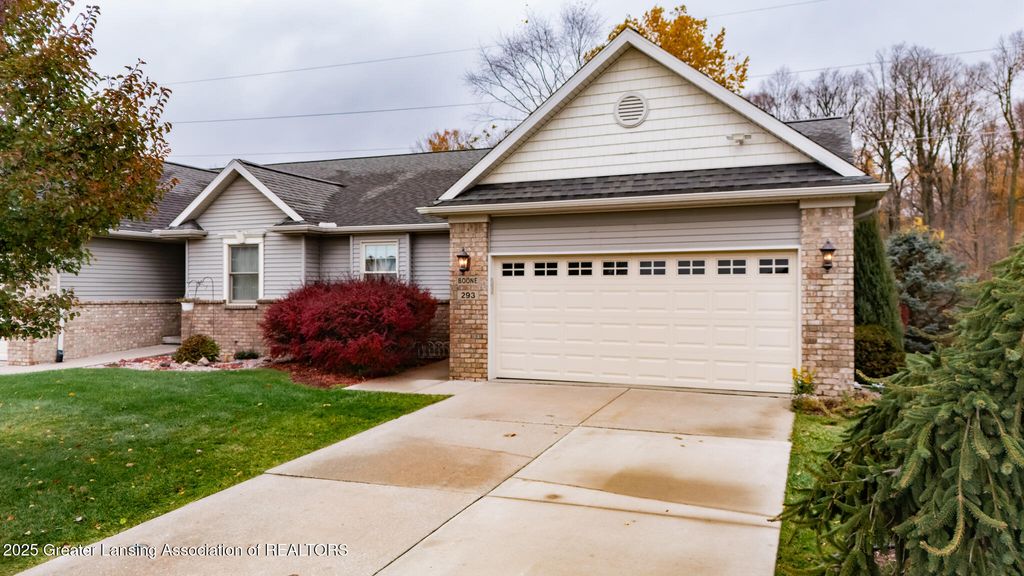293 Vansickle Drive 18, Charlotte, MI 48813