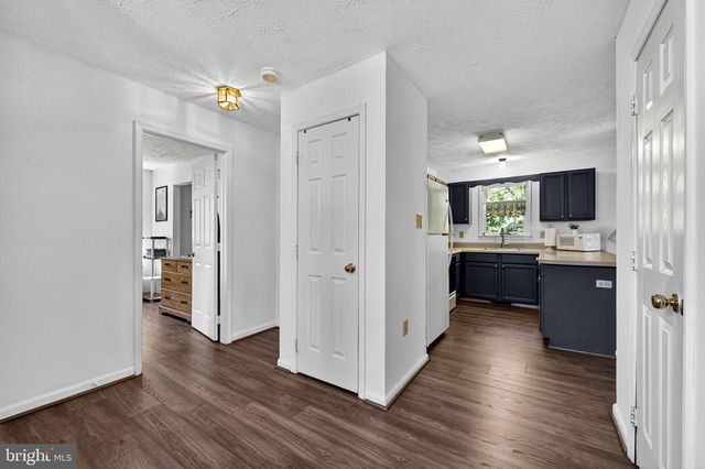 102 HALL RD, Front Royal, VA 22630