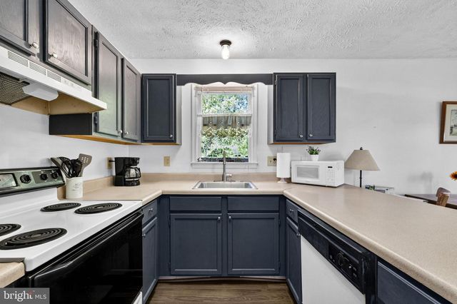 102 HALL RD, Front Royal, VA 22630