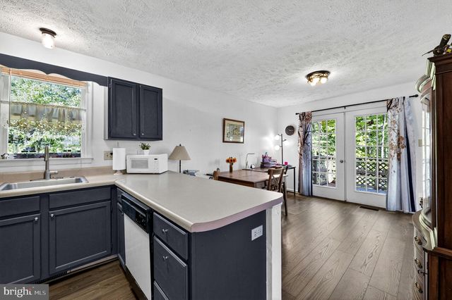 102 HALL RD, Front Royal, VA 22630