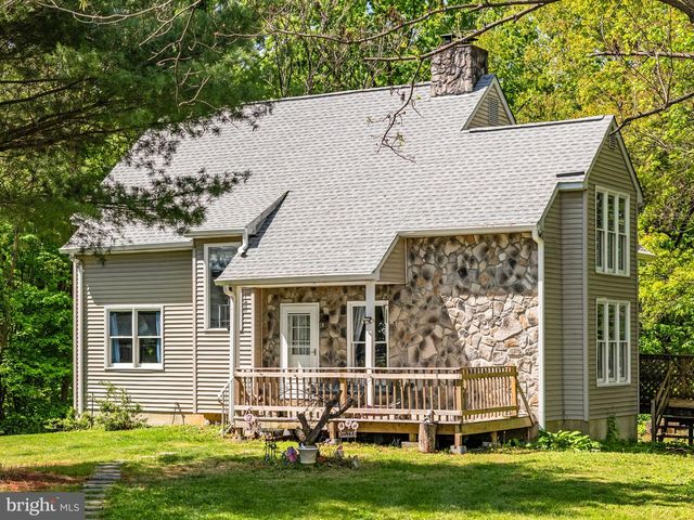 102 HALL RD, Front Royal, VA 22630