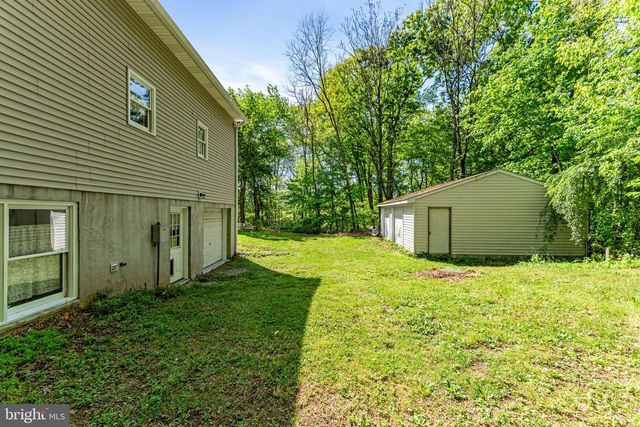 102 HALL RD, Front Royal, VA 22630