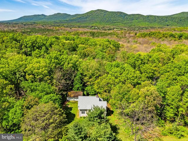 102 HALL RD, Front Royal, VA 22630