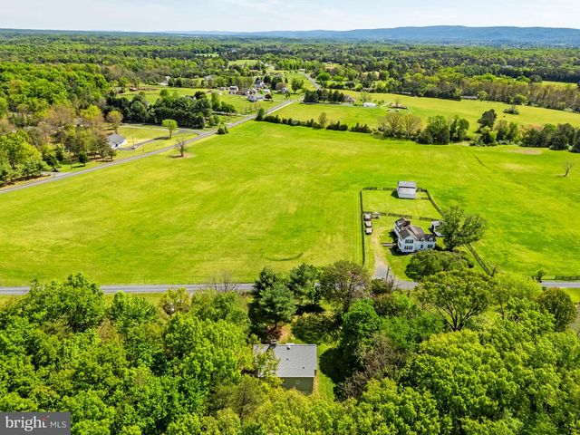 102 HALL RD, Front Royal, VA 22630