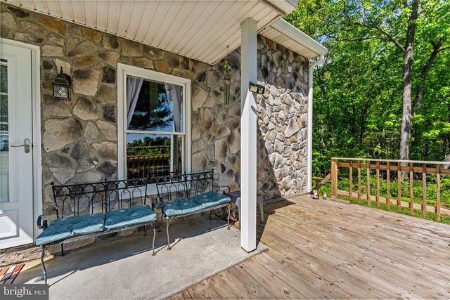 102 HALL RD, Front Royal, VA 22630