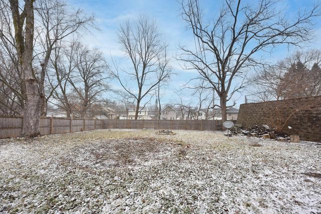 804 John STREET, Waukesha, WI 53188