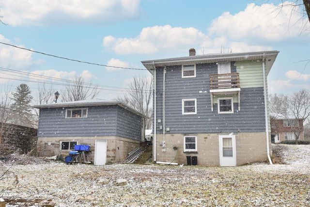 804 John STREET, Waukesha, WI 53188