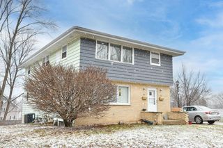 804 John STREET, Waukesha, WI 53188