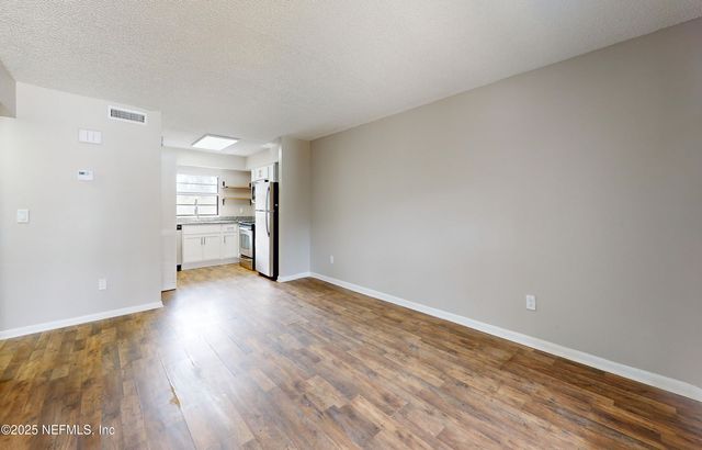 7080 WILEY Road 3, Jacksonville, FL 32210