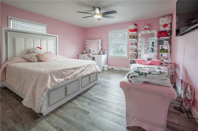 10105 E 35th Street S, Independence, MO 64052