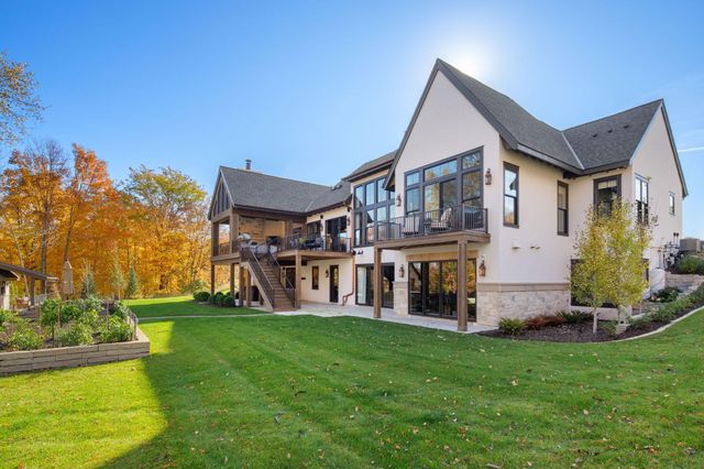 4972 Bridgevine Way, Independence, MN 55359