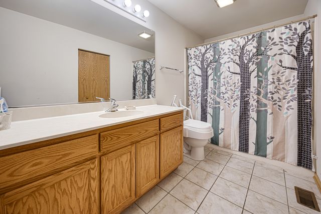 1014 Edinburgh Court, Joliet, IL 60431