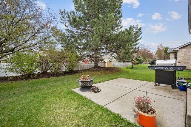 1014 Edinburgh Court, Joliet, IL 60431