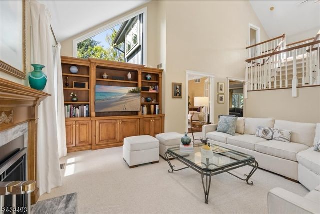 15 Copper Vail Ct, Montgomery Twp., NJ 08540