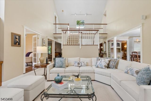 15 Copper Vail Ct, Montgomery Twp., NJ 08540