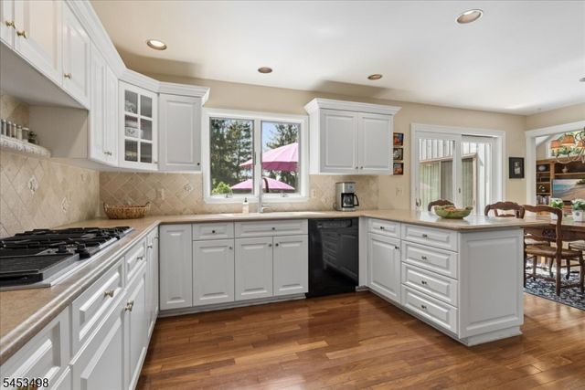 15 Copper Vail Ct, Montgomery Twp., NJ 08540