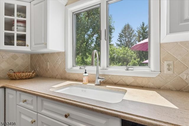 15 Copper Vail Ct, Montgomery Twp., NJ 08540