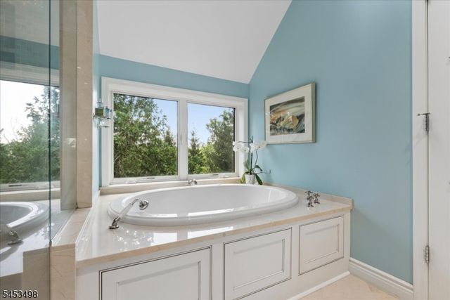 15 Copper Vail Ct, Montgomery Twp., NJ 08540