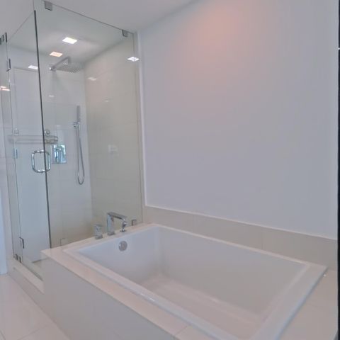 650 NE 32nd Street 1601, Miami, FL 33137