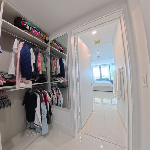 650 NE 32nd Street 1601, Miami, FL 33137