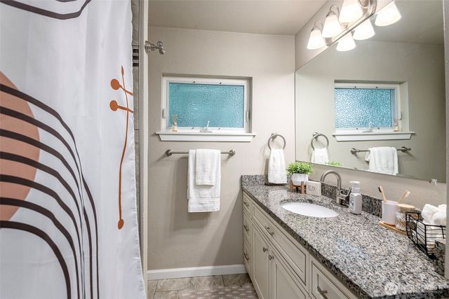 3711 S Cushman Avenue, Tacoma, WA 98418