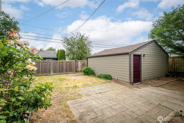 3711 S Cushman Avenue, Tacoma, WA 98418