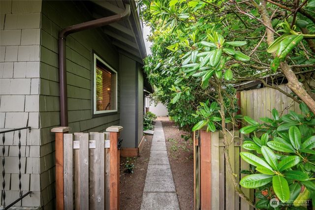 3711 S Cushman Avenue, Tacoma, WA 98418