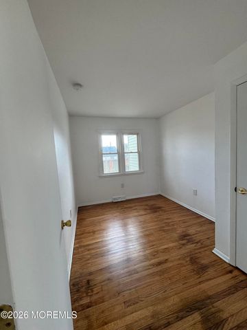 174 Seabreeze Way, Keansburg, NJ 07734