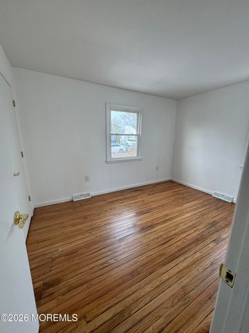 174 Seabreeze Way, Keansburg, NJ 07734